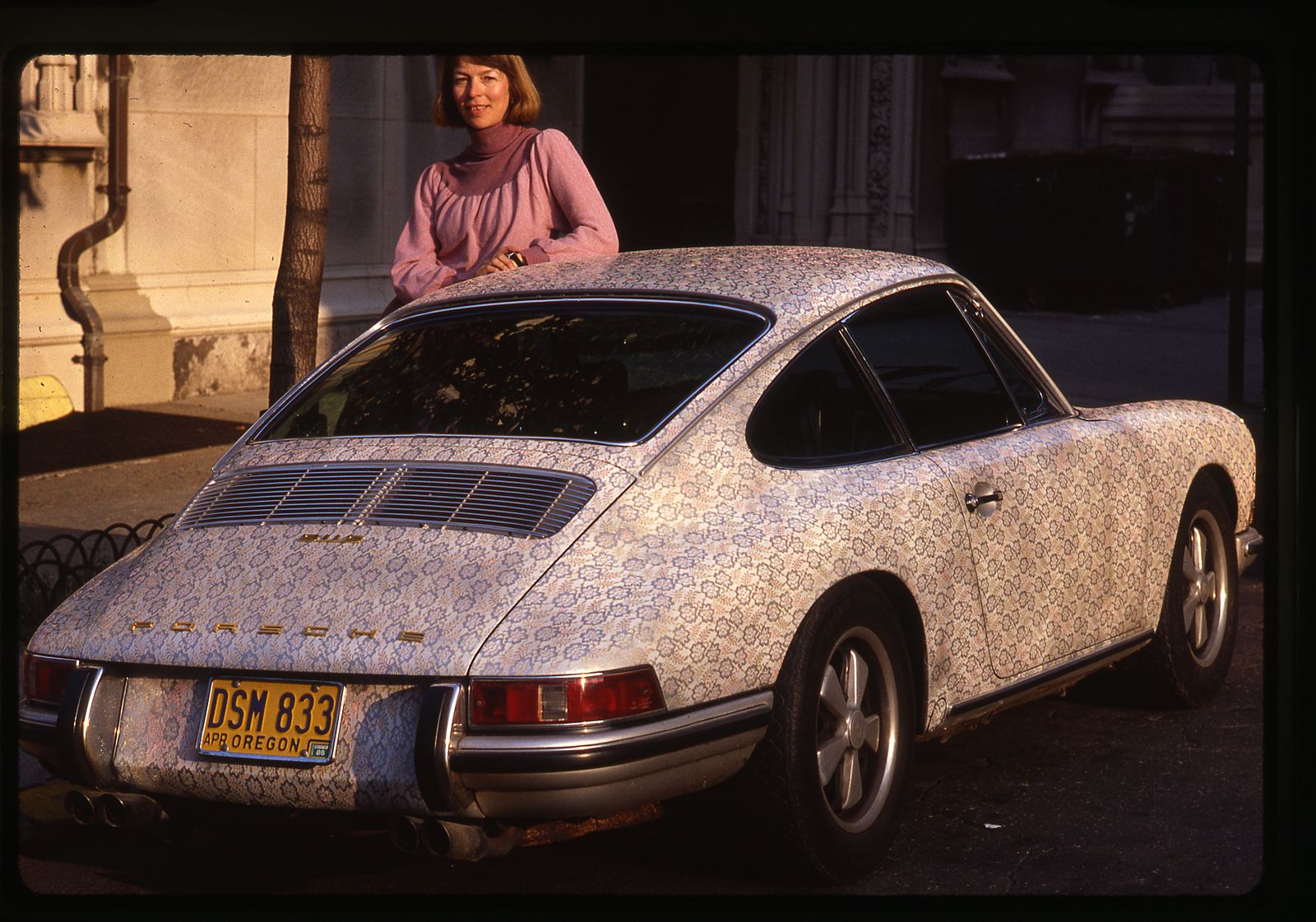 1600px-Phyllis_Yes,_ PorShe